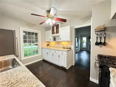 Kitchen - 1818 Maple St, Wickliffe, OH 44092 photo 2 of 6