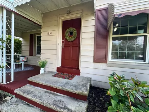 Exterior - 1818 Maple St, Wickliffe, OH 44092 photo 3 of 10