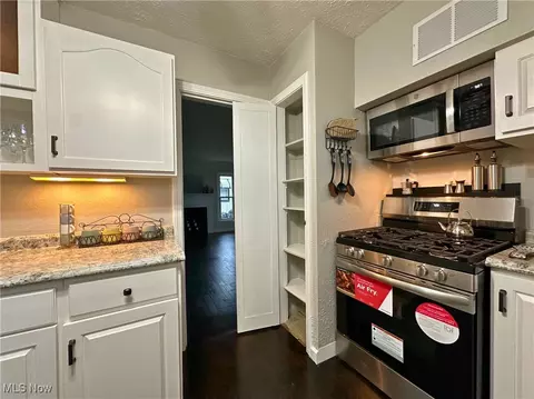 Kitchen - 1818 Maple St, Wickliffe, OH 44092 photo 6 of 6