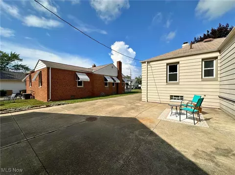 Exterior - 1818 Maple St, Wickliffe, OH 44092 photo 9 of 10