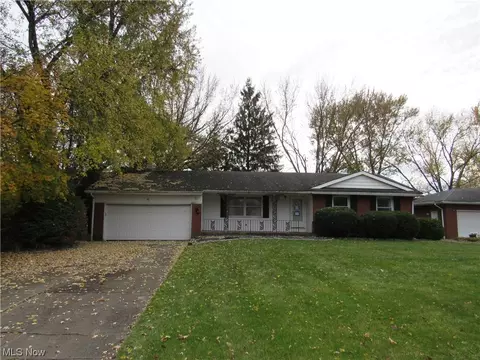 561 Blossom Ave, Campbell, OH 44405