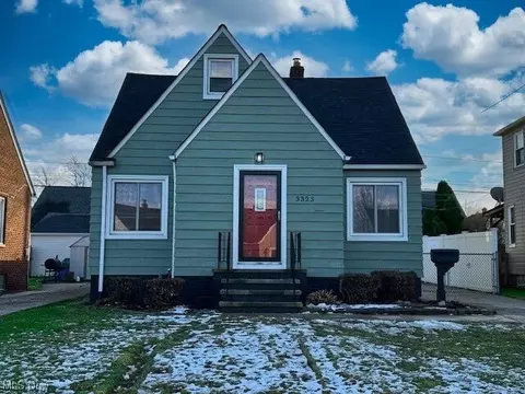 3323 Marmore Ave, Parma, OH 44134