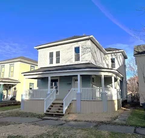 511 N Dawson St, Uhrichsville, OH 44683