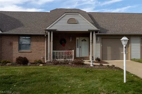 707 Beverly Ave, Canal Fulton, OH 44614