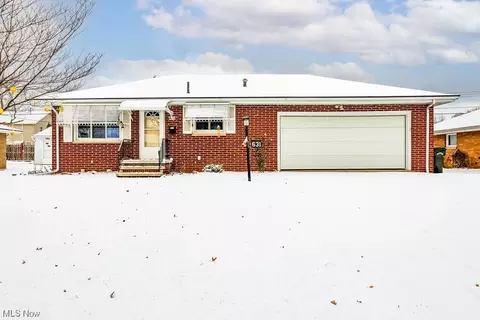 631 High St, Elyria, OH 44035