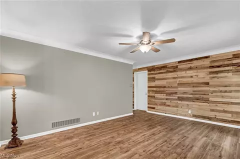 447 Concord Ave, Elyria, OH 44035 photo 9