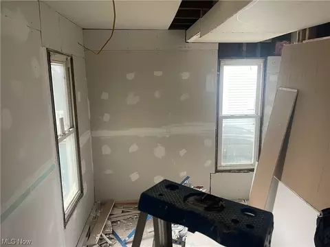 608 E Main St, Crestline, OH 44827 photo 8