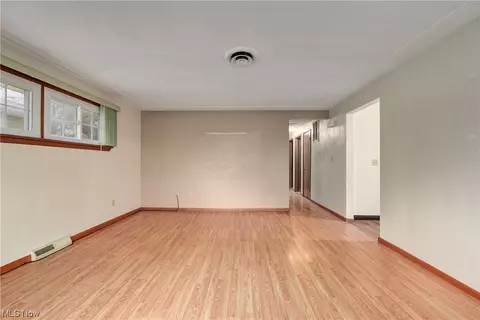 473 High St, Elyria, OH 44035 photo 3