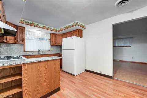 473 High St, Elyria, OH 44035 photo 12