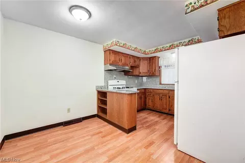 473 High St, Elyria, OH 44035 photo 10