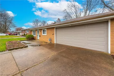 473 High St, Elyria, OH 44035 photo 2