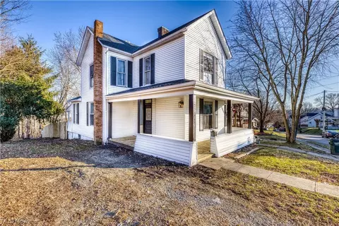 341 Woodlawn Ave, Cambridge, OH 43725