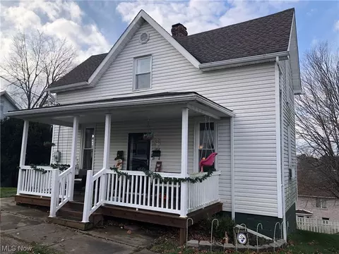 154 Warren Ave, Barnesville, OH 43713 photo 2