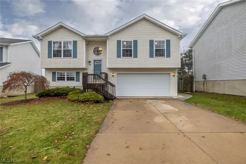 360 Westgrove Ct, Medina, OH 44256