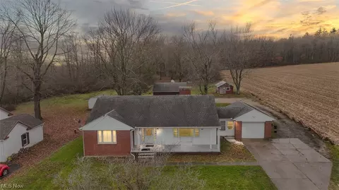 1426 S 12th St, Sebring, OH 44672