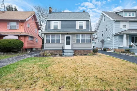 3305 Kildare Rd, Cleveland Heights, OH 44118