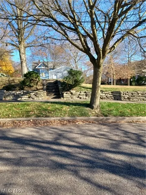 185 Cutler Pkwy, Akron, OH 44305