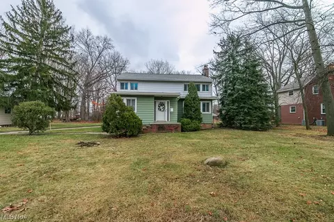 765 E 305th St, Willowick, OH 44095
