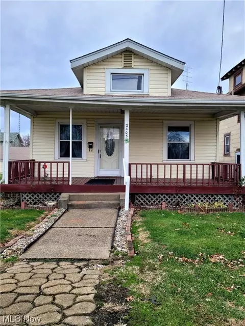 2405 12th St SW, Canton, OH 44710
