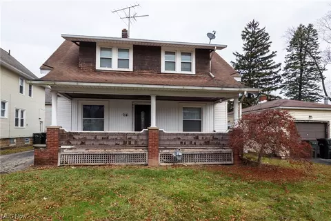 114 Princeton Ave, Elyria, OH 44035
