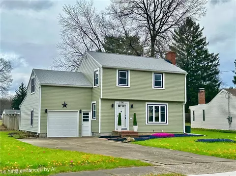 2541 Gladwae Dr, Youngstown, OH 44511