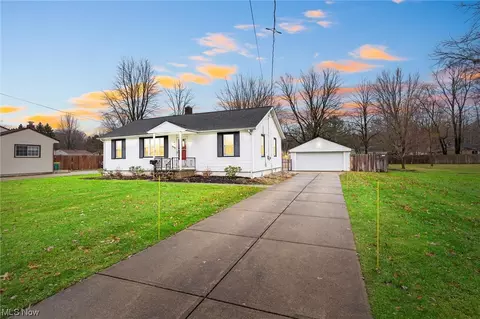 9012 Evergreen Dr, Mentor, OH 44060