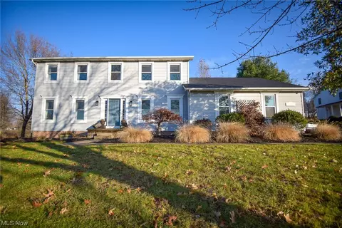 12329 Stover Farm Dr NW, Canal Fulton, OH 44614