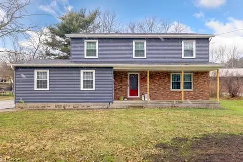 4618 Arlington Rd, Uniontown, OH 44685