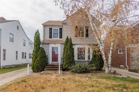 110 E 216 St, Euclid, OH 44123