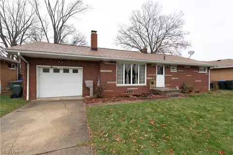 127 Roanoke Ave, Cuyahoga Falls, OH 44221