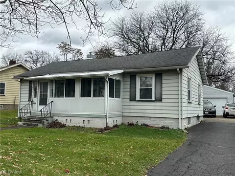 829 Vienna, Niles, OH 44446