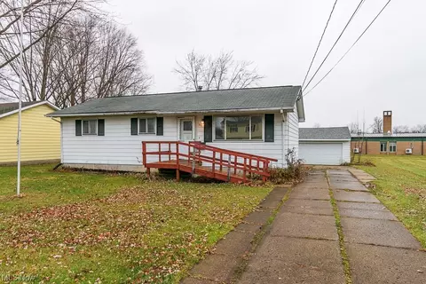 386 Cedarbrook, Painesville, OH 44077