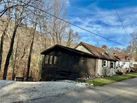 7401 Autumn SW, Carrollton, OH 44615