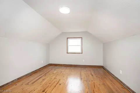 325 E 232 St, Euclid, OH 44123 photo 12