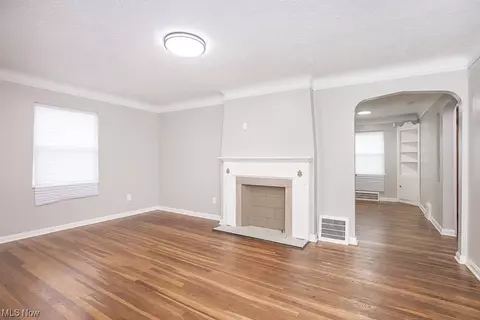 325 E 232 St, Euclid, OH 44123 photo 5