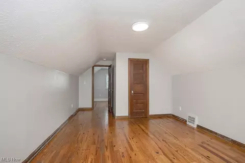 325 E 232 St, Euclid, OH 44123 photo 13