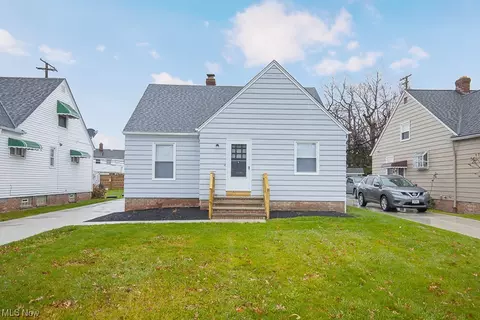 325 E 232 St, Euclid, OH 44123