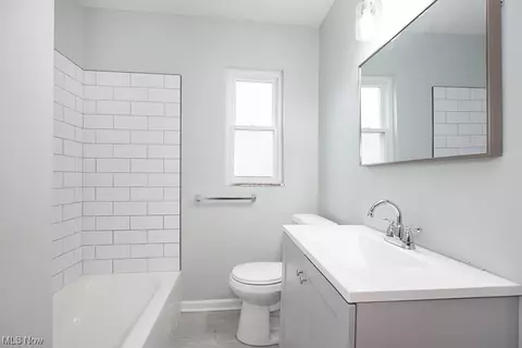 325 E 232 St, Euclid, OH 44123 photo 8