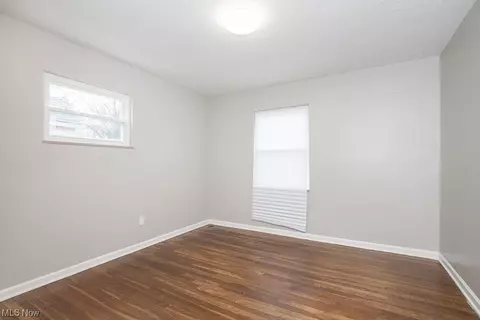 325 E 232 St, Euclid, OH 44123 photo 9