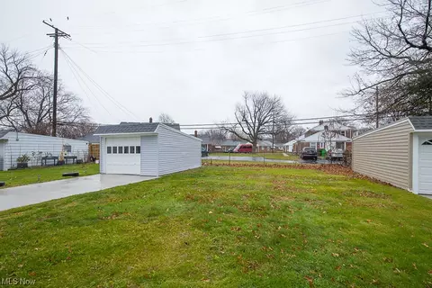 325 E 232 St, Euclid, OH 44123 photo 20