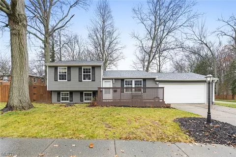 4251 Kenneth Rd, Stow, OH 44224