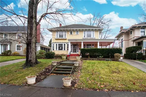 1292 West Blvd, Cleveland, OH 44102