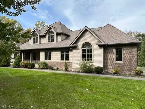 8655 Chardonwood Rd, Mentor, OH 44060