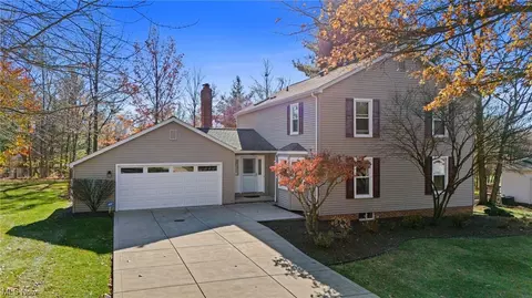 32480 N Burr Oak, Solon, OH 44139