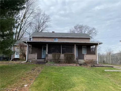 309 N Huntington St, Medina, OH 44256