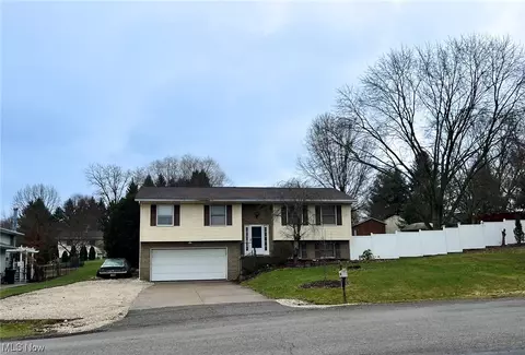 12306 Chestnut St NW, Canal Fulton, OH 44614
