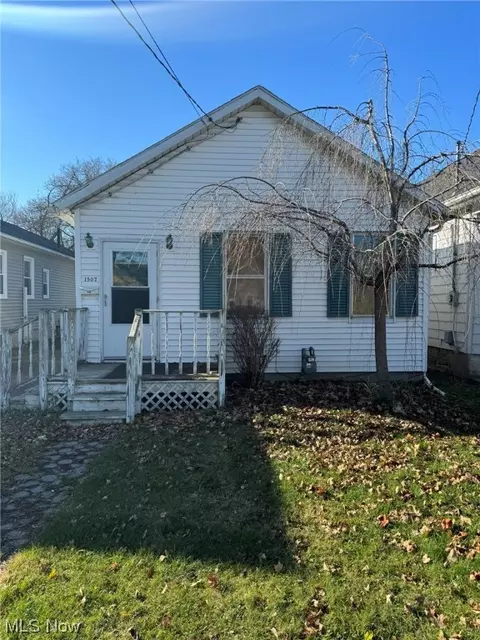 1507 Wayne St, Sandusky, OH 44870
