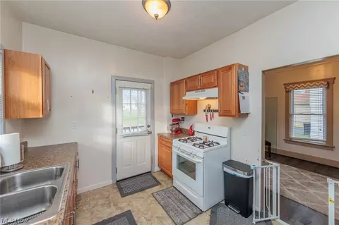 118 Franklin Ave, Elyria, OH 44035 photo 8