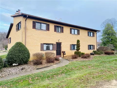 908 George St, Belpre, OH 45714