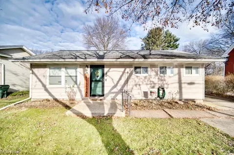 41866 Adelbert St, Elyria, OH 44035 photo 3